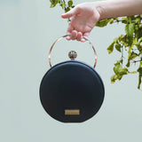 Lexi Cantine en Noir